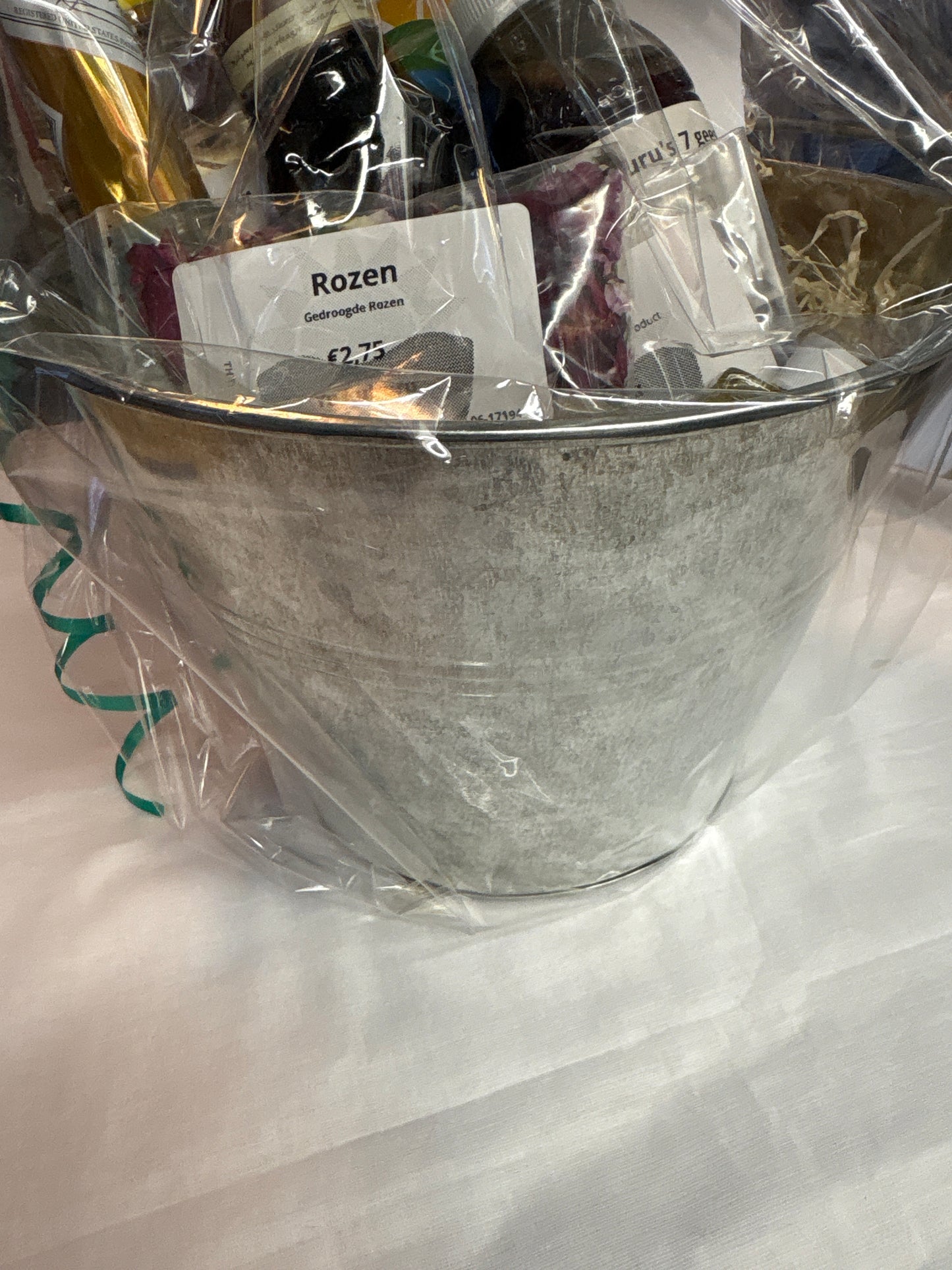 Swiet watra pakket met emmer